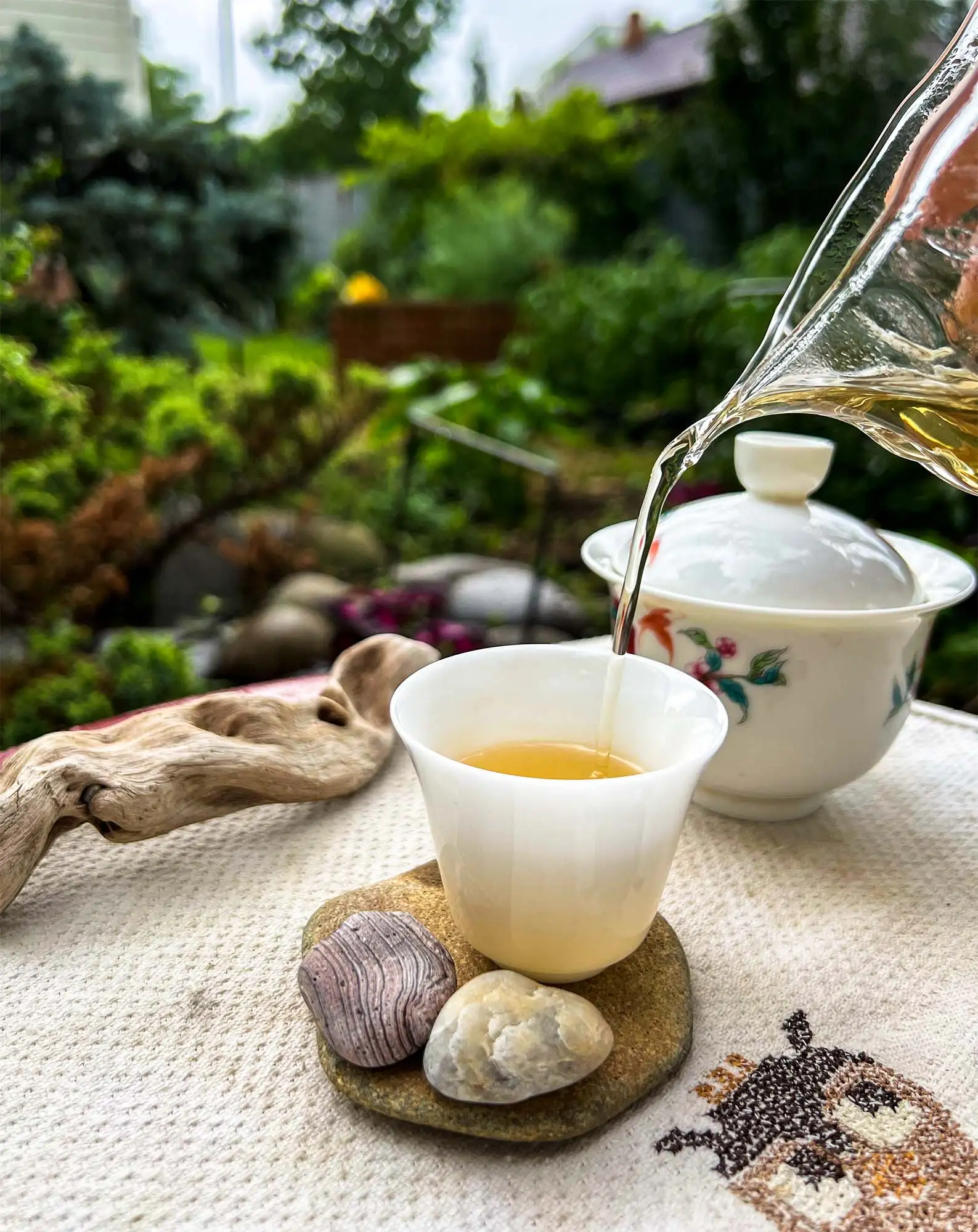 Bai Mu Dan and the Soft Water thumbnail 2