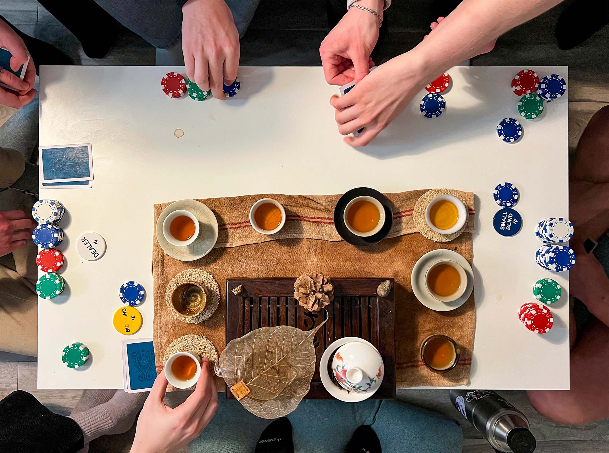 Tea Drunk ’Til Dawn: Poker, Pu’er, and the Oldest Tree in the World main image 1